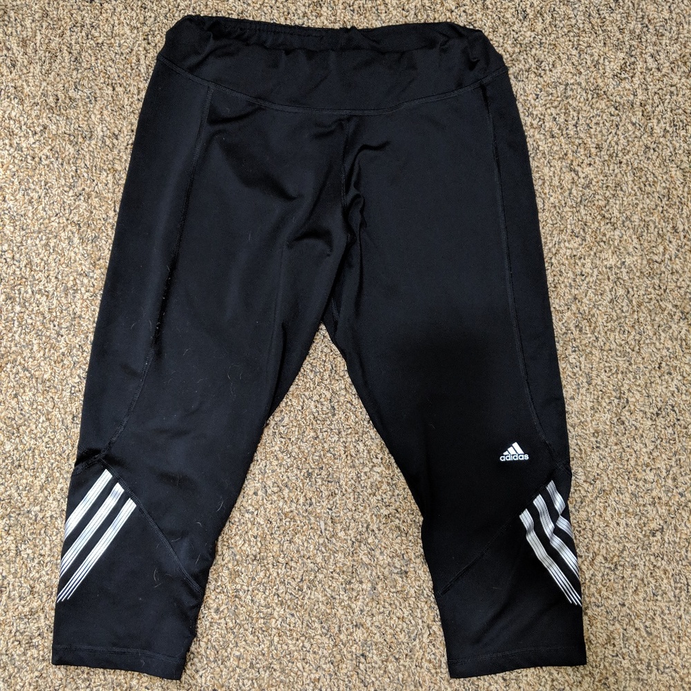 Adidas athletic Capri style legging
